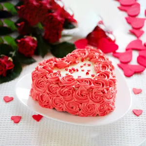 Creamy Heart Cake
